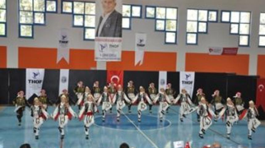 Halk oyunlarında 2 birincilik