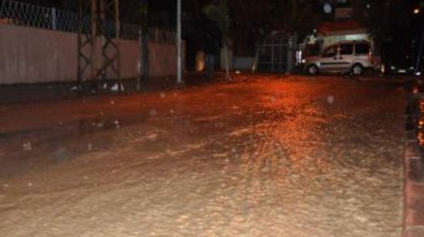 Siirt'te Yağmur Ve Dolu Hayatı Olumsuz Etkiledi