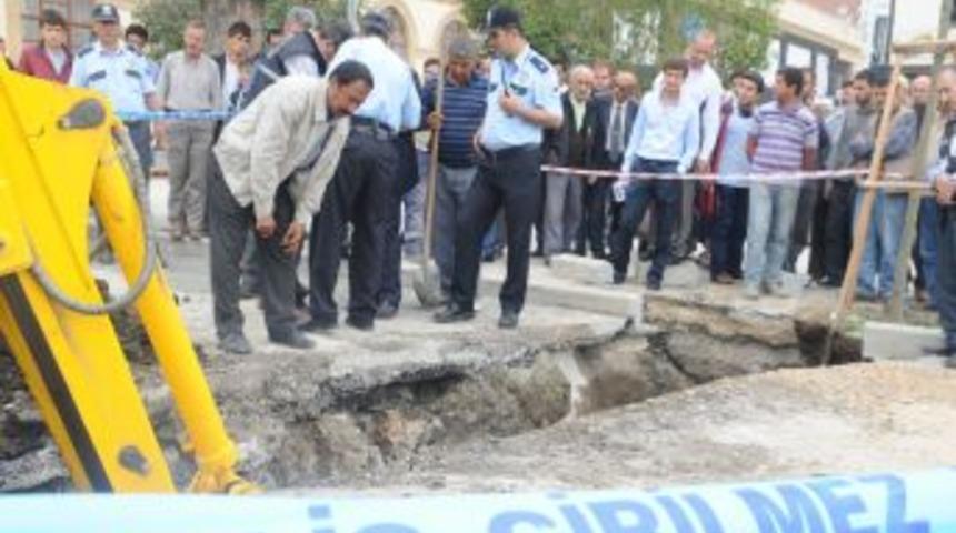 Altyapı &ccedil;alışması sırasında kemiklere rastlandı