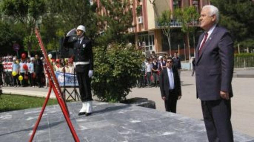 Siirt'te Karayolu G&uuml;venliği Ve Trafik Haftası Etkinlikleri
