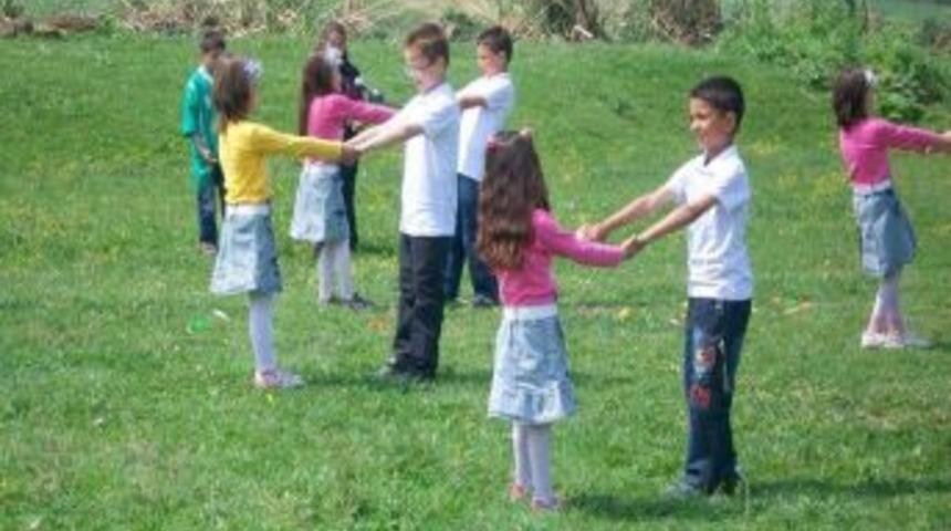 &Ouml;ğrenciler her k&ouml;ye bayram getirdi