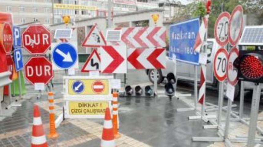 Kurşunlanan trafik levhalarının ekonomiye faturası 34 milyon lira