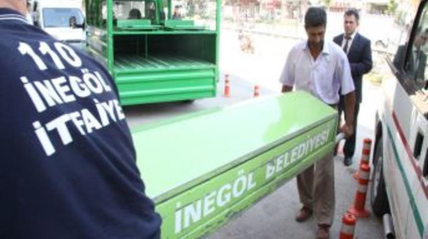 4 &Ccedil;ocuk Annesi Kadın Evinde G&ouml;ğs&uuml;nden Bı&ccedil;aklanmış Olarak Bulundu