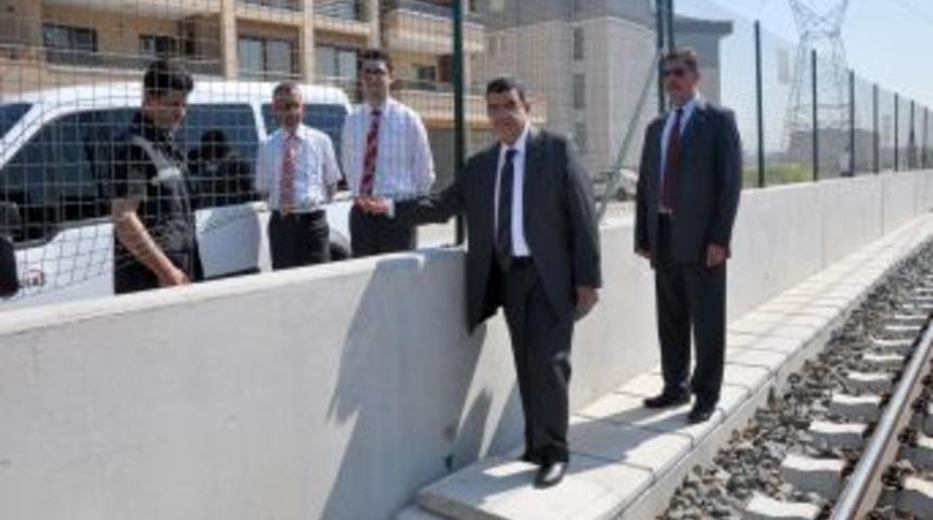 Metronun sinyalizasyon kablolarını kestiler