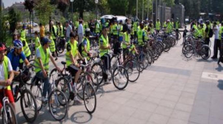 D&uuml;zce'de Sağlık İ&ccedil;in Pedal &Ccedil;evirdiler