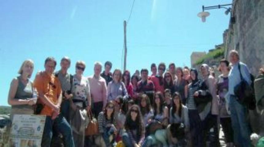 Gemlik Anadolu İmam Hatip Lisesi &ouml;ğrencileri İtalya'dan d&ouml;nd&uuml;