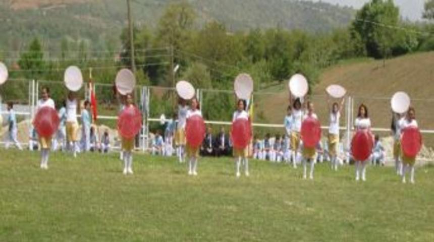 Pazarlar, Gen&ccedil;lik Haftasına Hazırlanıyor