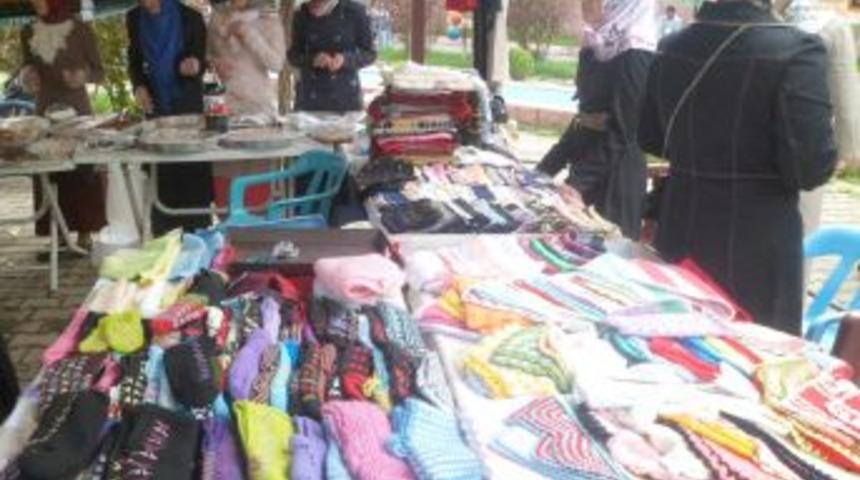 Bing&ouml;l'de Kur'an Kursu Yararına Kermes D&uuml;zenlendi