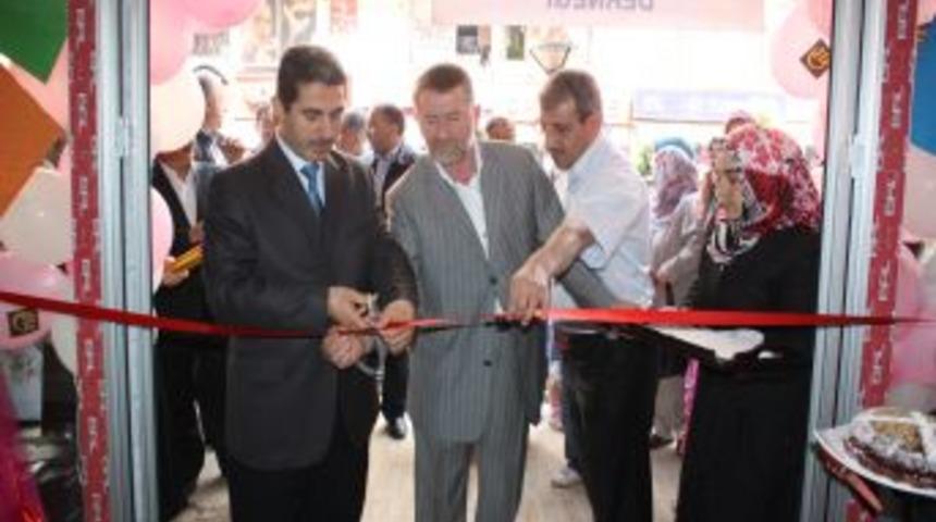 İhtiya&ccedil; sahibi &ouml;ğrenciler yararına kermes d&uuml;zenlendi