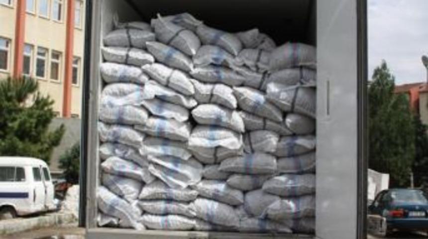 Gaziantep'te 25 ton kacak ceviz ele ge&ccedil;irildi