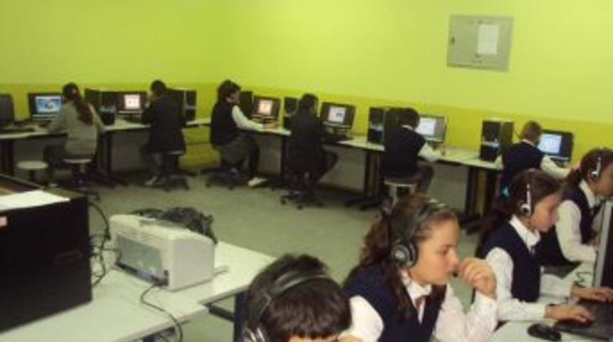 Dyned'de "ağlı" Liderliğini Bırakmadı