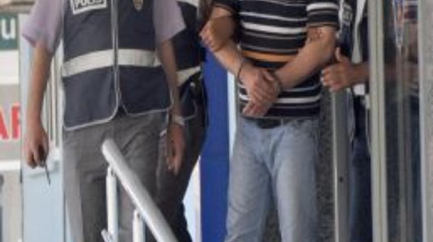 Soyguncu 1 yılı aşkın s&uuml;redir otelde kalıyormuş