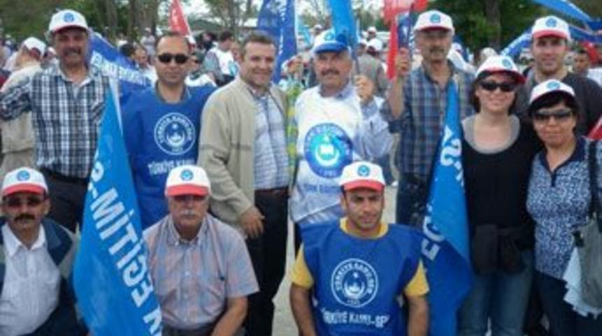 Memurlar haftasonunu meydanlarda ge&ccedil;irdi