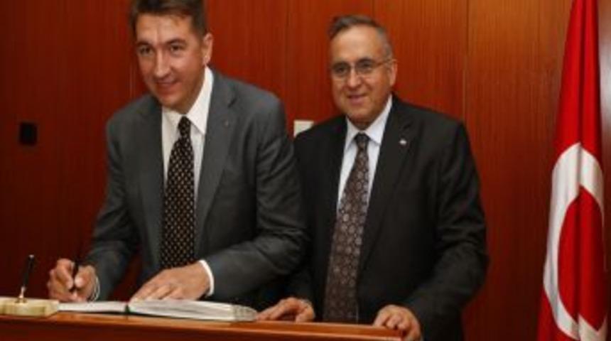Spajojevic: Gaziantep ile ilişkilerimizin iyileştirilmesi i&ccedil;in &ccedil;abalıyorum
