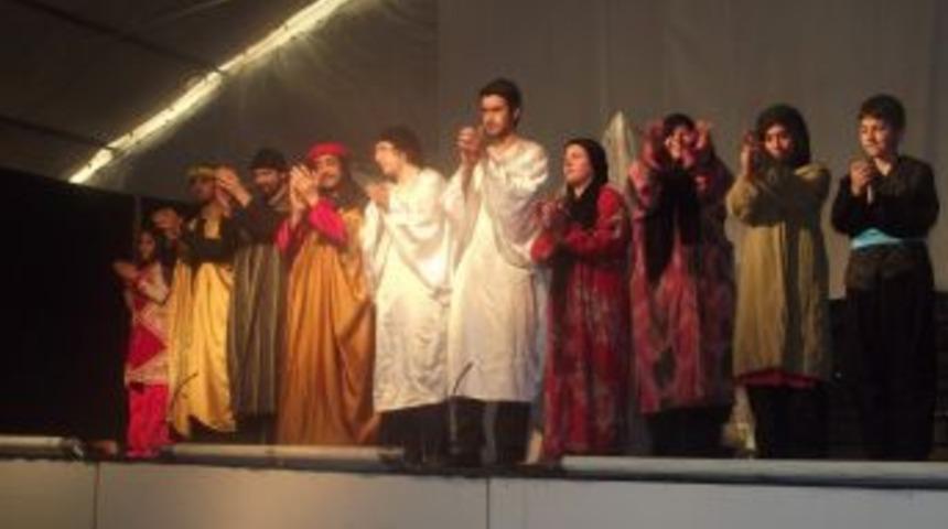 Gen&ccedil;lik Hizmetleri Ve Spor İl M&uuml;d&uuml;rl&uuml;ğ&uuml;'nden Tiyatro G&ouml;sterimi