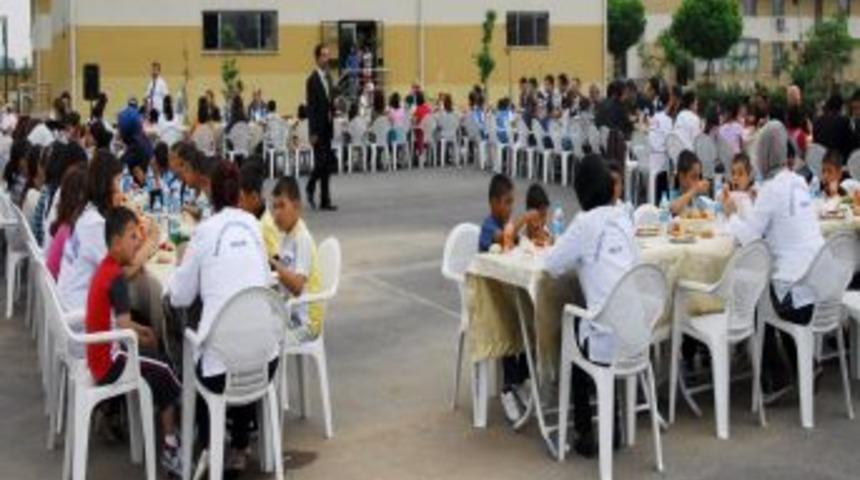 Kimsesiz &ccedil;ocuklar i&ccedil;in g&ouml;n&uuml;ll&uuml; anne ve baba projesi