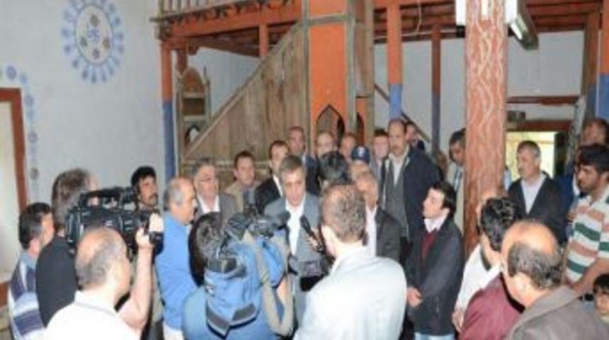 K&uuml;rei Hadid Camii restorasyonu s&uuml;r&uuml;yor