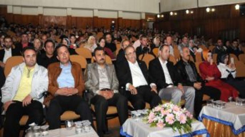 &Uuml;nl&uuml; Ozan Aşık Sefai'den T&uuml;rk&uuml; Dolu Gece