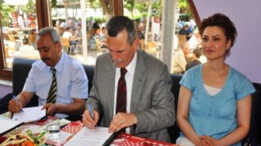 145 Bayan İş&ccedil;i İ&ccedil;in Umem Projesi Protokol&uuml; İmzalandı