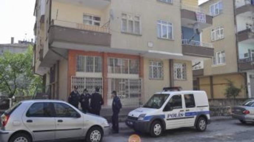 Yaşlı Kadın &Ouml;l&uuml; Bulundu