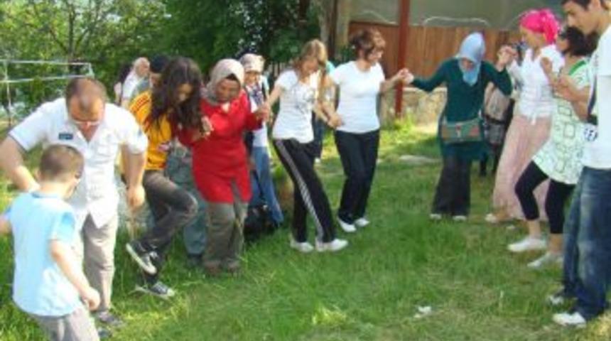 B&ouml;brek hastaları piknikte moral depoladı