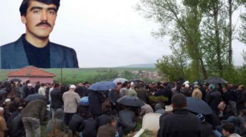 Eğitim g&ouml;n&uuml;ll&uuml;s&uuml; Turgut Paşer vefat etti