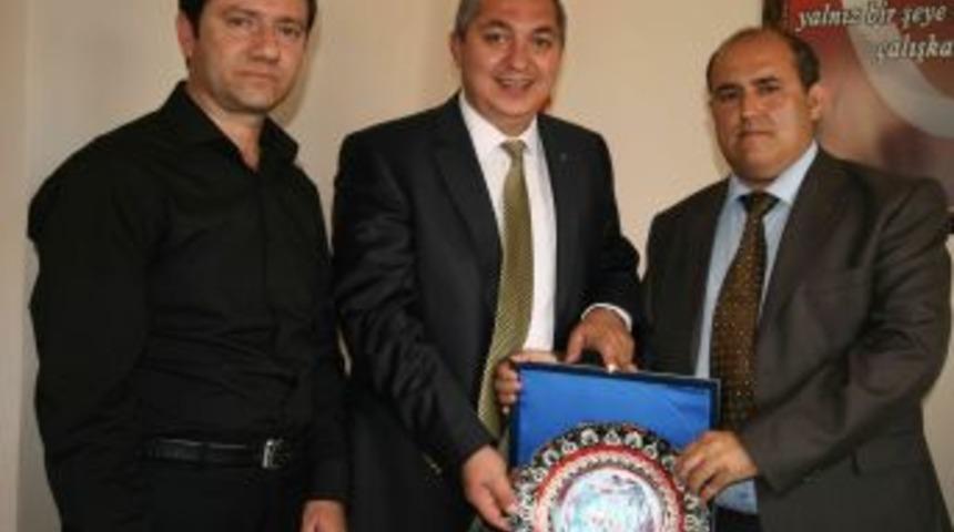 Yenimahalle Sitespor Y&ouml;netimi Destek Turunda