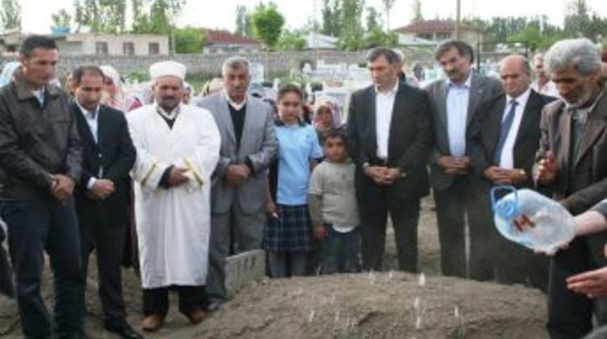 AK Parti Iğdır İl Başkanı Buluş&rsquo;un acı g&uuml;n&uuml;