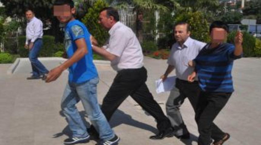 Girdikleri Evde Su&ccedil;&uuml;st&uuml; Yakalandılar