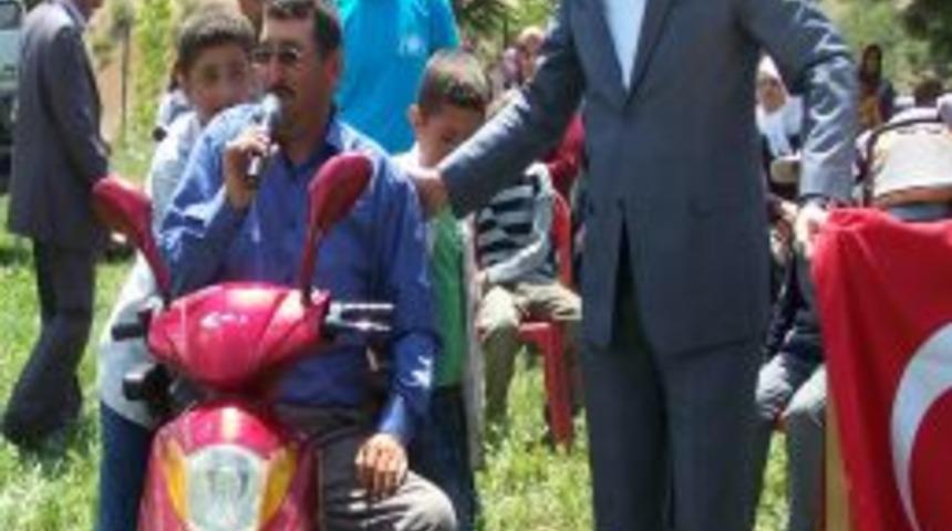 Başkan G&ouml;k&ccedil;e'den Ak&uuml;l&uuml; Araba