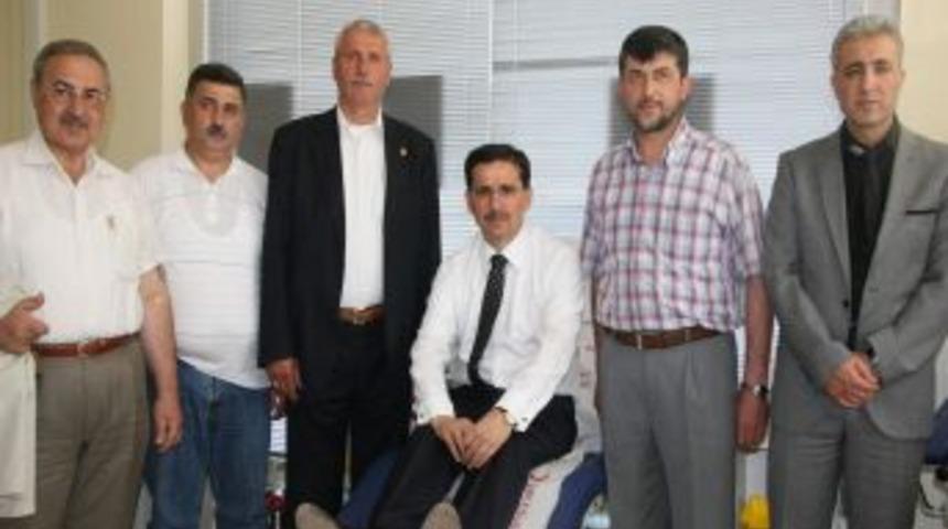 Vali Topaca Kan Bağışında Bulundu