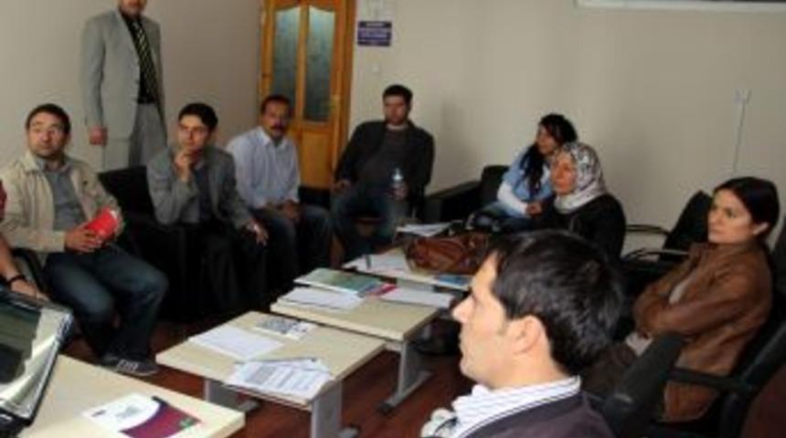 Van'da '&ccedil;ağrı Teklifi' &Ouml;ncesi Eğitim