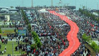 Samsun'da 1919 metrelik Türk bayrağı