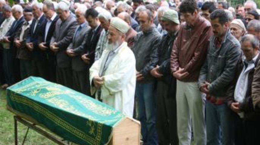 Giresun'da Trafik Kazası: 1 &Ouml;l&uuml;