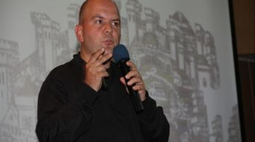 Talha Uğurluel&rsquo;den Ey&uuml;p Sultan semineri