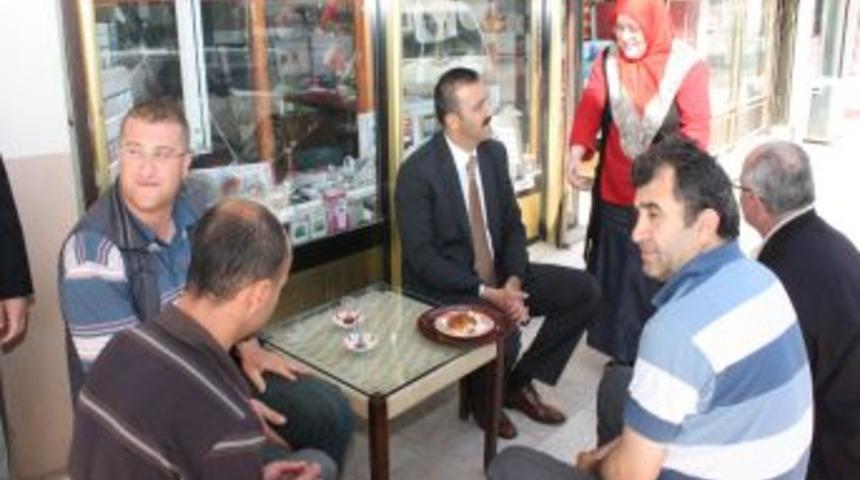 Bayan Esnaftan Başkan Bayram'a Poğa&ccedil;a İkramı