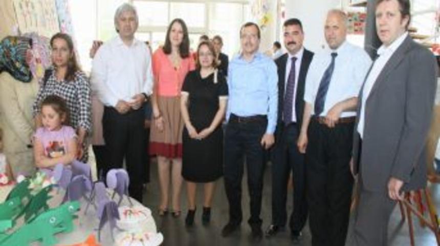 Akhisar'da Miniklerin Sergisine B&uuml;y&uuml;k İlgi
