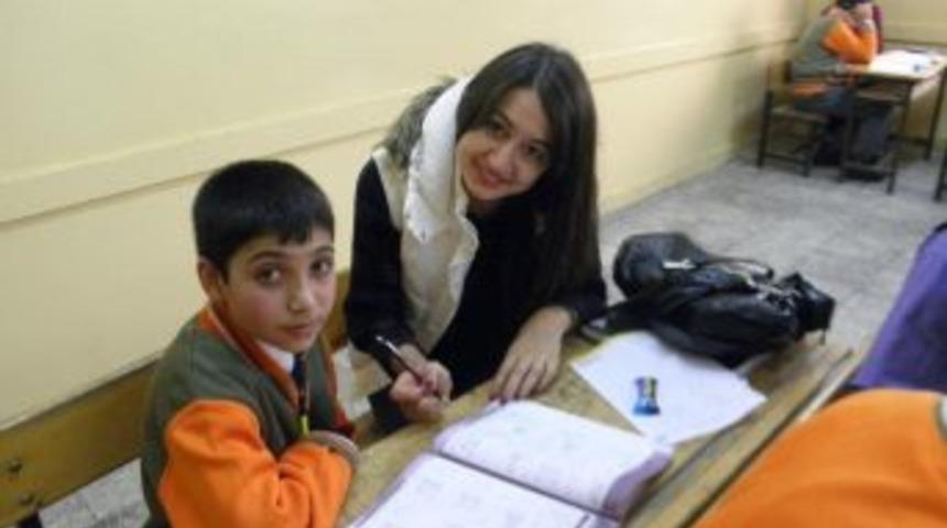 Eğitim G&ouml;n&uuml;ll&uuml;lerinden Alkışlanacak Proje