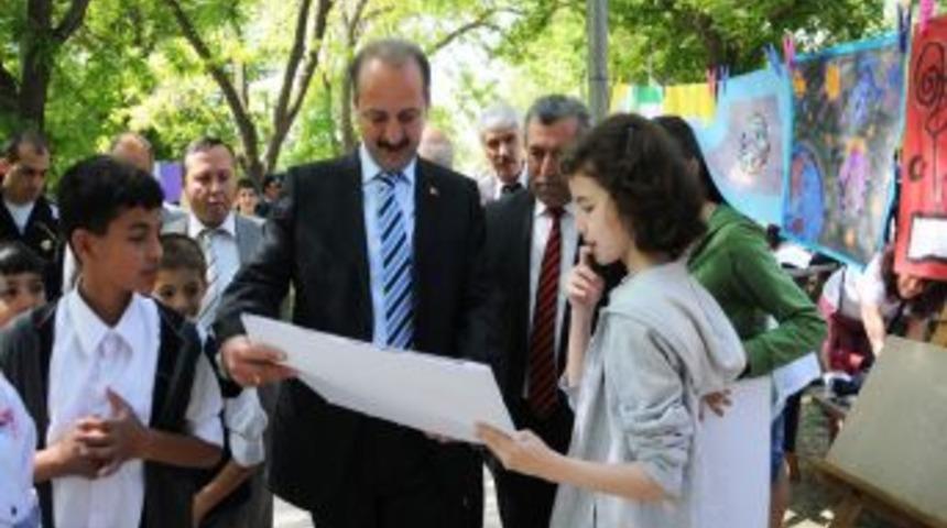 Geleceğin ressamları Şafaktepe Parkı'nda bir araya geldi