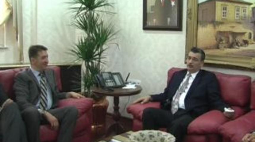 B&uuml;y&uuml;kel&ccedil;inin İlgin&ccedil; Sarkozy cevabı