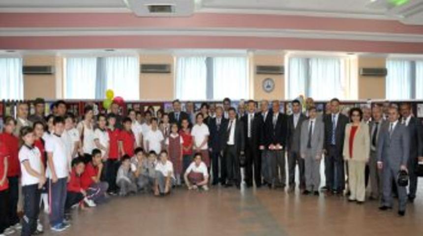 İşitme engelli &ouml;ğrenciler h&uuml;nerlerini sergiledi