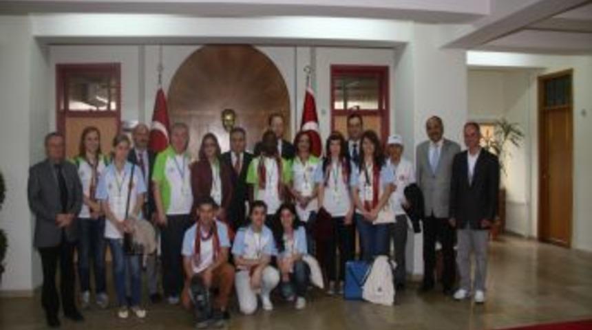 Gen&ccedil; Sanat&ccedil;ılar Trabzon'da Bir Araya Geldi