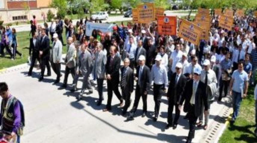 Esog&uuml;'de Bahar Şenliği Coşkusu