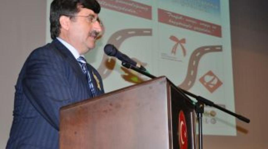 Vali &Ouml;z: Trafik bilinci ile kazalardan kaynaklanan kayıplar asgari seviyeye iner