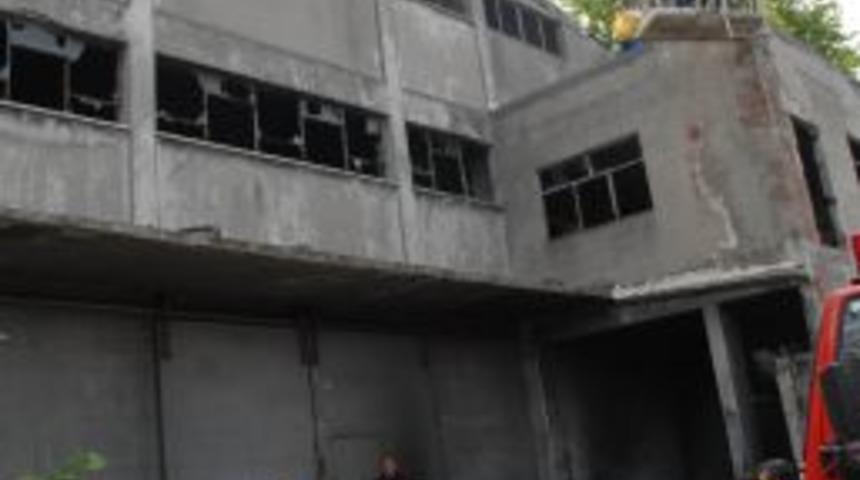 Yine &Ccedil;atıya &Ccedil;ıkan Gen&ccedil;, Polise Zor Anlar Yaşattı