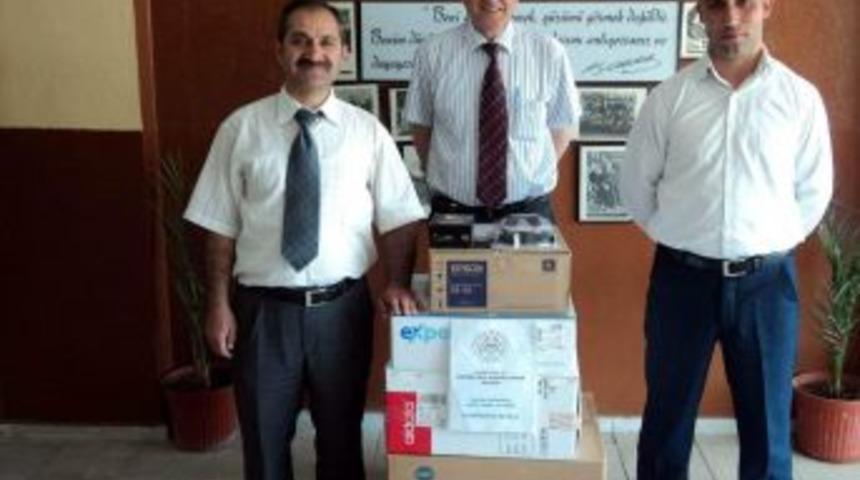 İl &Ouml;zel İdaresi'nden Kardeş Okuluna Yardım