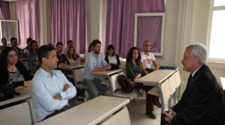 Başkan Tanık, Hacettepeli &Ouml;ğrencilerle Bir Araya Geldi