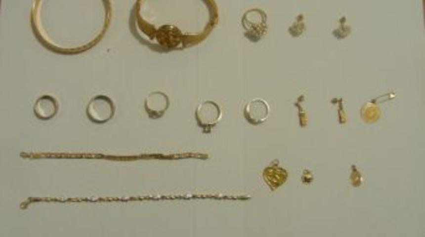 Evlerde Hırsızlık Yapan 6 Kişi Tutuklandı