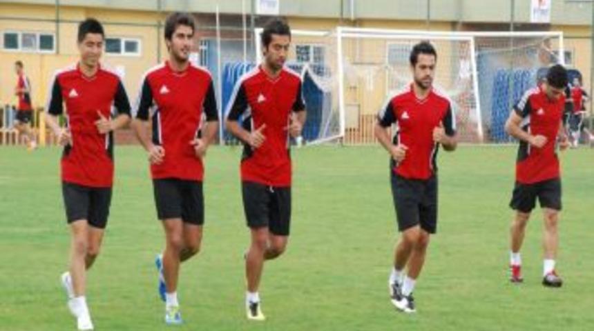 Gaziantep B&uuml;y&uuml;kşehir Belediyespor Karşıyaka Ma&ccedil;ı Hazırlıklarını S&uuml;rd&uuml;r&uuml;yor