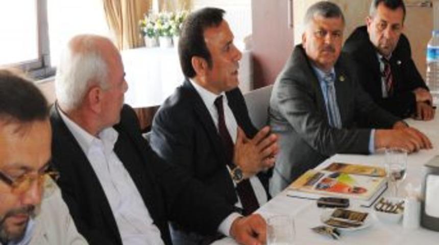 Başkan Gen&ccedil;, Eğitim Bir-Sen Y&ouml;netimi İle Buluştu